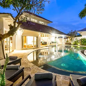la-villa-seminyak-bali.hotelsseminyak.net/
